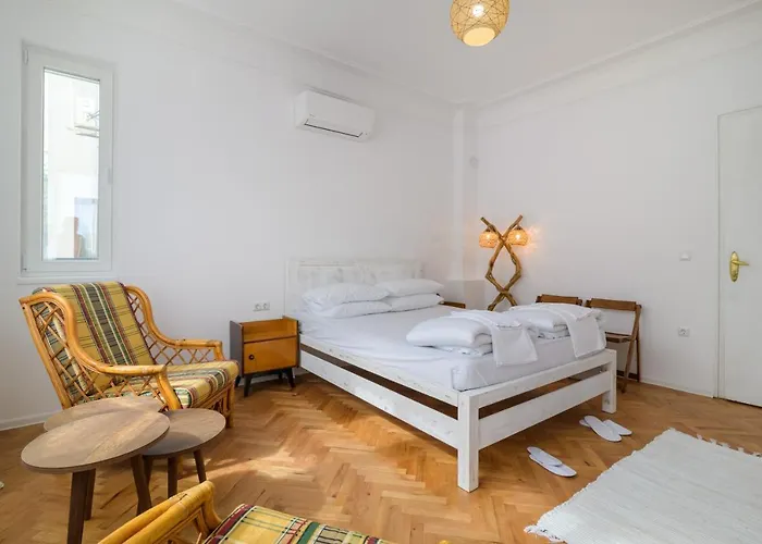 Boho Chic Free Parking 바르나