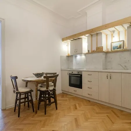 Boho Chic Free Parking Várna